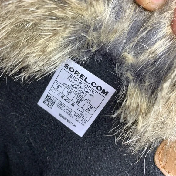 SOREL waterproof insulated women’s boots Size 9 - Picture 6 of 16